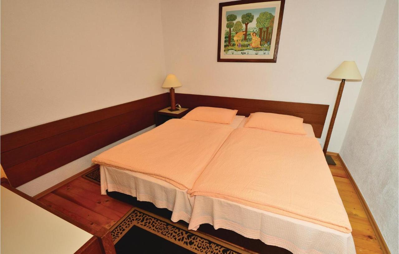 Apartment Amazing In With 2 Bedrooms And Wifi