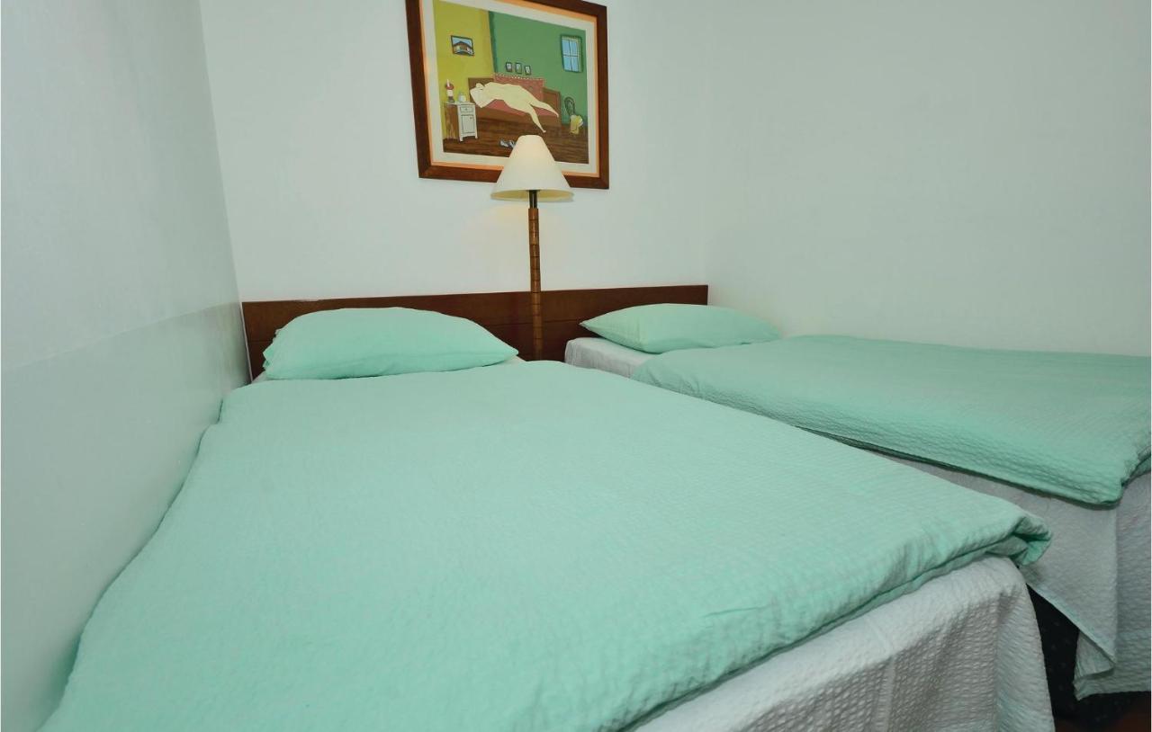 Amazing In With 2 Bedrooms And Wifi Apartment *